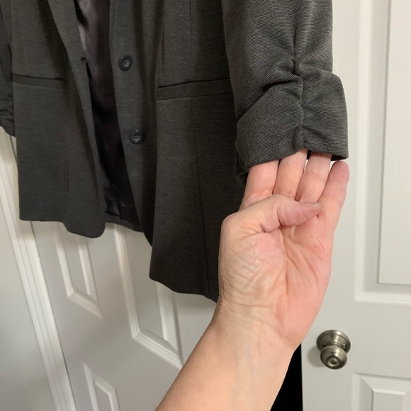 Grey Blazer with 3/4 Length Cinched Sleeves - Picture 2 of 12